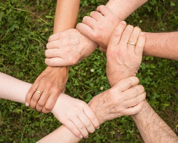 Menschen im Kreis